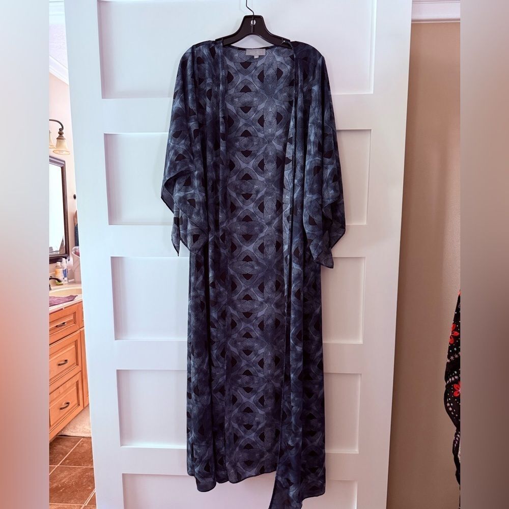 New Asher Blue patterned Long Duster Kimono - Picture 8 of 12